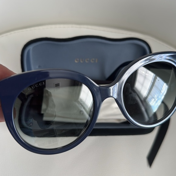 Gucci New Acetate Cat Eye Sunglasses GG 0325S Blue. Women’s Luxury. Eye … - Picture 7 of 7